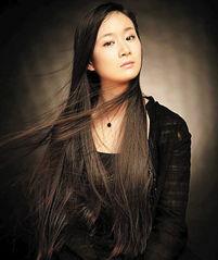 王亚彬个人资料,才华横溢的青年艺术家，艺术道路上的璀璨星辰